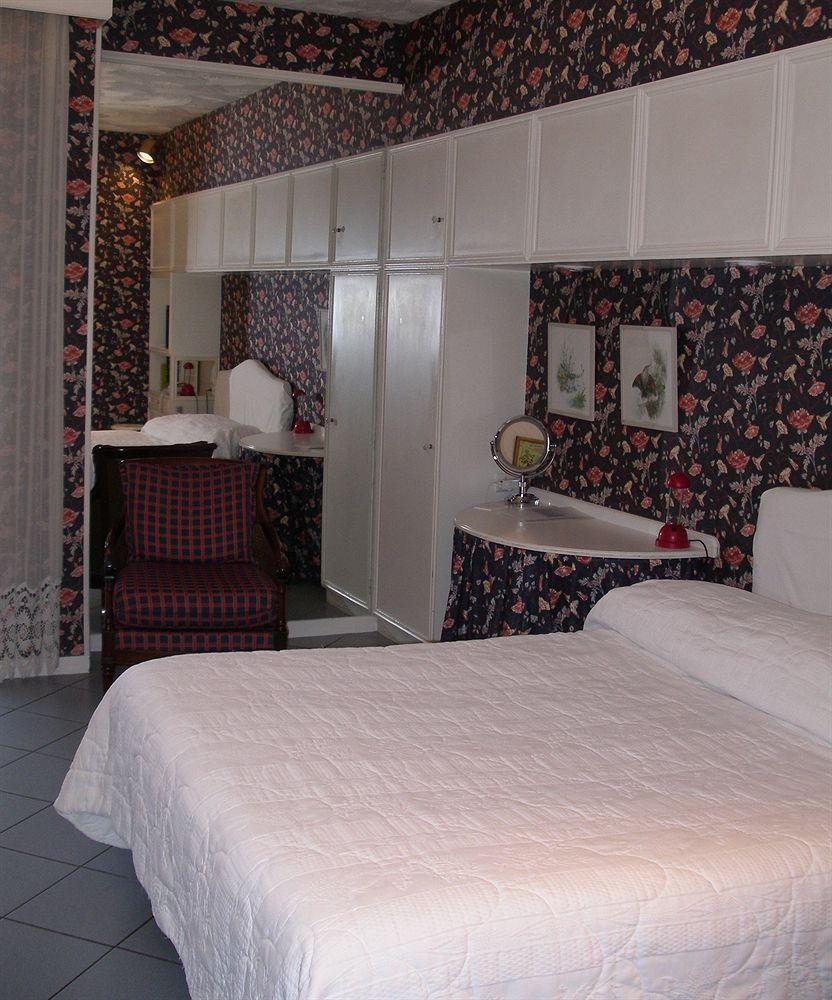 Relais Du Bois Saint Georges - Hotel De Charme Сент Экстерьер фото