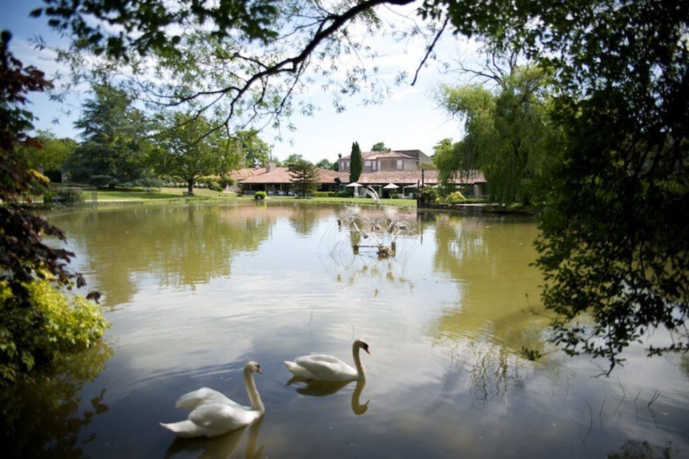Relais Du Bois Saint Georges - Hotel De Charme Сент Экстерьер фото